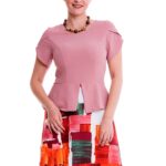 Rochie office cu basc roz pudra si fusta imprimata multicolor  52R36i332
