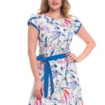 Rochie in clini cu imprimeu multicolor, accesorizata cu cordon albastru uni  in talie 02R294i294