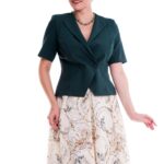 Compleu elegant de vara cu sacou verde inchis uni si fusta in pliuri din voal imprimat 17SF357i30