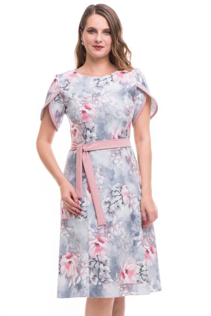 Rochie in clini cu imprimeu multicolor si cordon uni, roz pastel in talie 02R157i157
