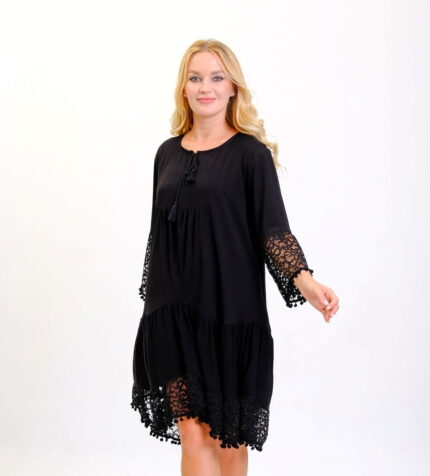 Rochie neagra cu broderie la fusta si maneci 120R161i161